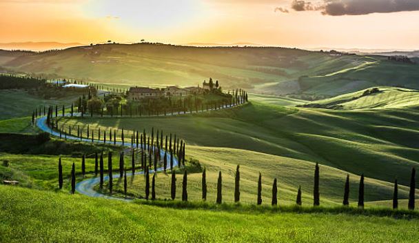 Cận cảnh vẻ đẹp như cổ tích của Val d'Orcia, thung lũng nguyên sơ bất tận giữa lòng nước Ý