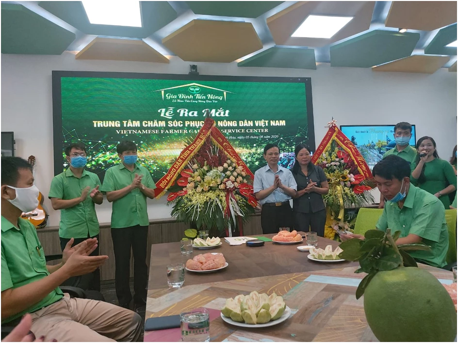 Lễ ra mắt “Trung tâm chăm sóc phục vụ nông dân Việt Nam”.