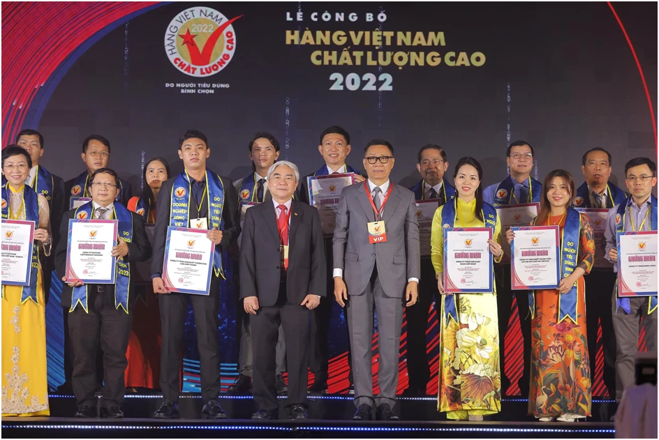 Minh Long một lần nữa được vinh danh tại lễ công bố Hàng Việt Nam chất lượng cao (HVNCLC) 2022.