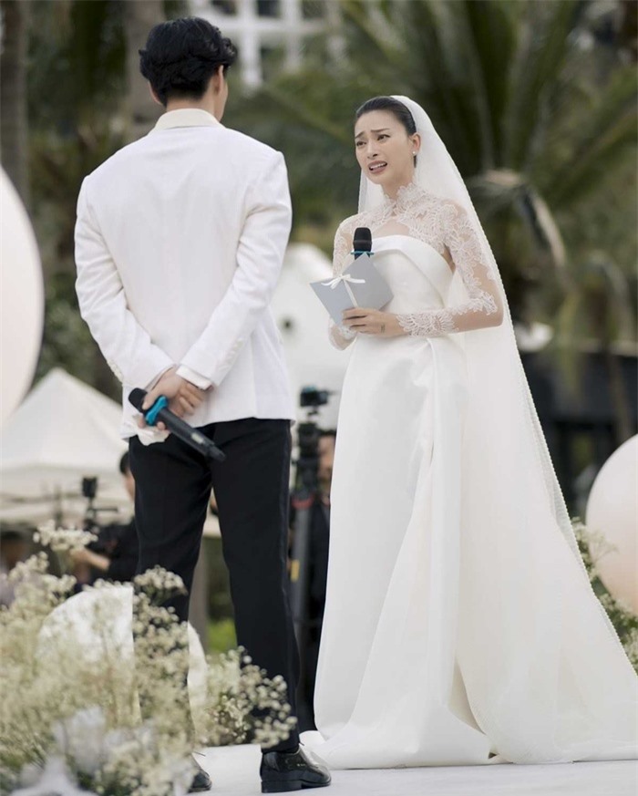 
Cuộc sống hôn nhân 'ngọt hơn đường' của Ngô Thanh Vân và Huy Trần 1 tháng sau khi về chung một nhà