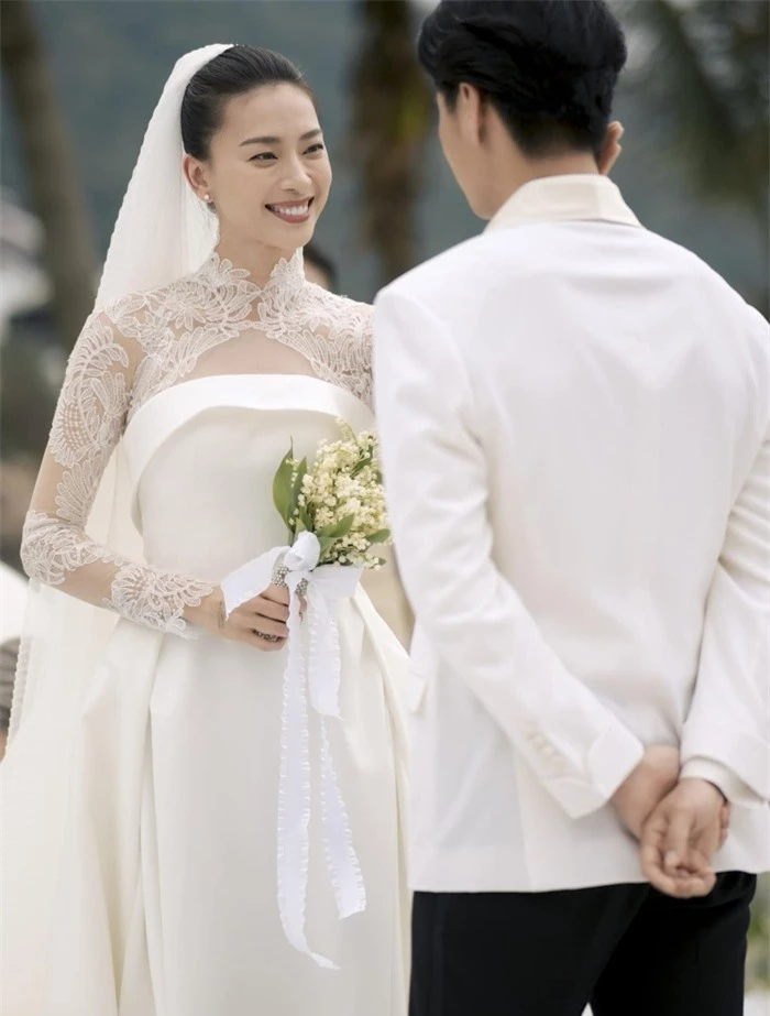 
Cuộc sống hôn nhân 'ngọt hơn đường' của Ngô Thanh Vân và Huy Trần 1 tháng sau khi về chung một nhà