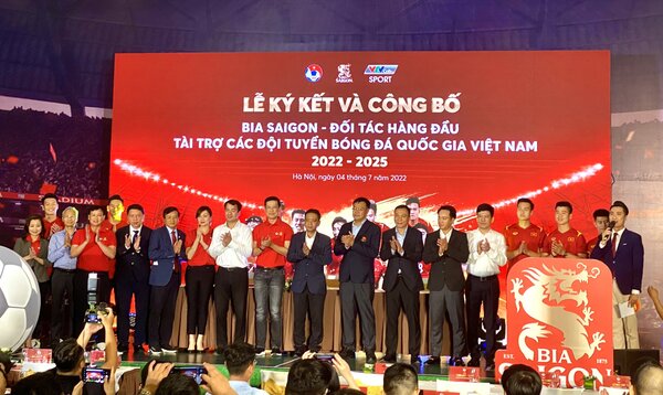 Bia Saigon tài trợ đội tuyển bóng đá quốc gia trong 3 năm