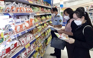 Kiểm tra việc chấp hành pháp luật về giá, xử lý nghiêm các trường hợp đầu cơ         