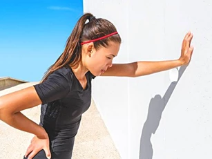 Mẹo giúp giảm đau đầu khi thời tiết nắng nóng