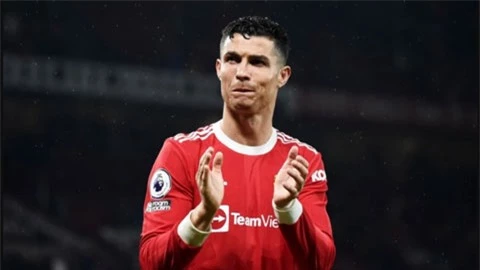 Fan MU ăn mừng khi Ronaldo kiên quyết đòi ra đi