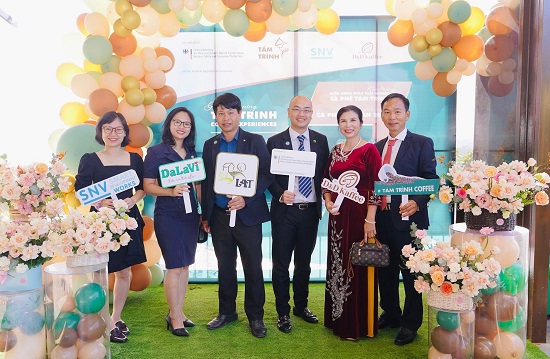 Trải nghiệm hương vị cà phê đặc sản tại điểm dừng chân cà phê Tám Trình