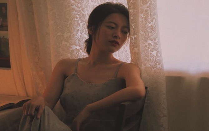 Ôm bụng đi sinh một mình, thấy người này tôi nhịn cơn đau che mặt chạy trốn