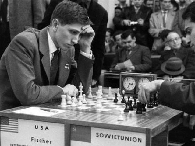 Bobby Fischer: Kẻ lập dị, một mình thi đấu cờ vua với 50 đối thủ cùng lúc - Ảnh 5. Bobby Fischer: Kẻ lập dị, một mình thi đấu cờ vua với 50 đối thủ cùng lúc - Ảnh 5.
