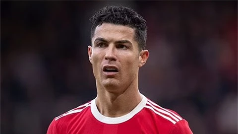 Ronaldo bỏ tập buổi thứ 3, khó dự tour du đấu hè với MU