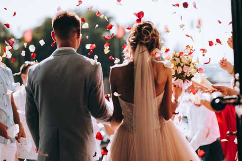 Bỏ tiền tỉ để cưới vợ, đêm tân hôn chồng nhất quyết đòi li dị và lí do đằng sau gây nhiều tranh cãi