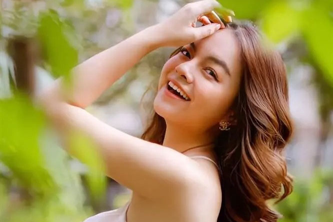 Hậu ly hôn, Phạm Quỳnh Anh tìm được hạnh phúc mới, đạo diễn Quang Huy ngày càng kín tiếng