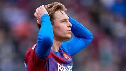 Đại diện của De Jong tới London đàm phán với cả MU và Chelsea