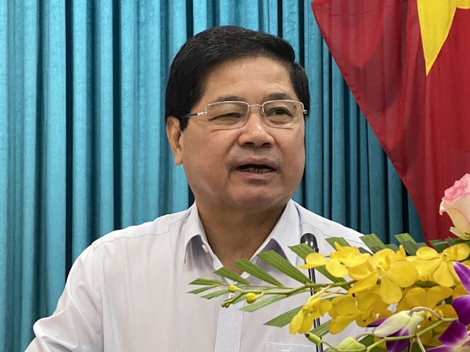 Thứ trưởng Bộ NN&PTNT Lê Quốc Doanh phát biểu chỉ đạo tại hội nghị.