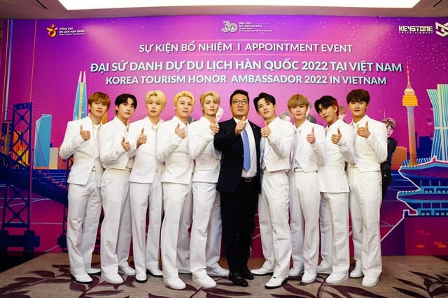 Nhóm nhạc nam toàn cầu Gen 4 “ BLANK2Y”  được bổ nhiệm làm Đại sứ danh dự du lịch Hàn Quốc tại Việt Nam năm 2022