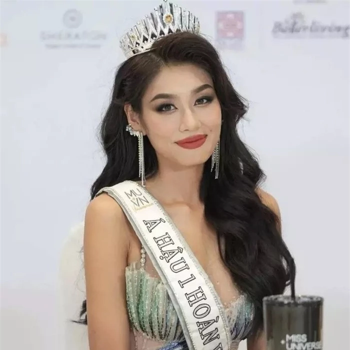 'Soi' tình trường của top 3 Hoa hậu Hoàn vũ Việt Nam 2022: Ngọc Châu chưa từng yêu, Thủy Tiên giữ kín chuyện tình cảm