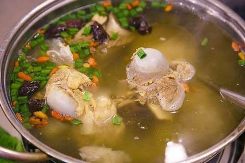7 món canh rất tốt cho xương khớp, ai loãng xương, hay đau nhức cơ thể nên ăn thường xuyên
