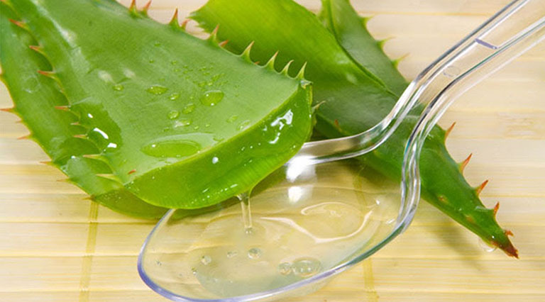 3 công thức làm trắng da với nha đam ai cũng làm được