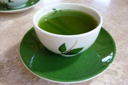 Lấy nắm lá chanh đun đặc: Trị dứt luôn sâu răng, ê buốt, viêm lợi, hôi miệng lâu năm