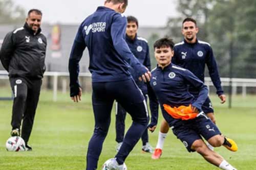 Quang Hải ghi bàn ngay trận ra mắt Pau