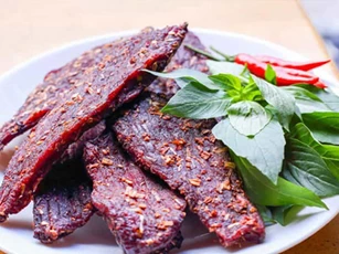 Lời khuyên khi ăn thịt bạn nên chú ý