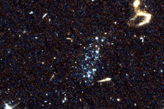 5 đốm xanh lạ trên bầu trời: Cụm vật thể vũ trụ hoàn toàn mới?