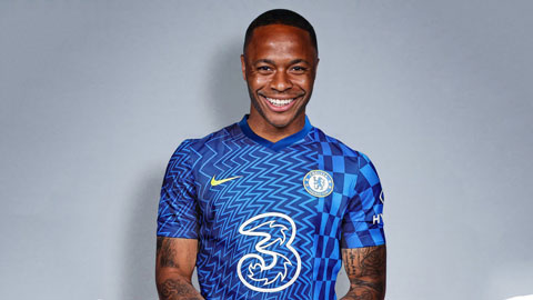 Man City đồng ý bán Sterling cho Chelsea giá 45 triệu bảng