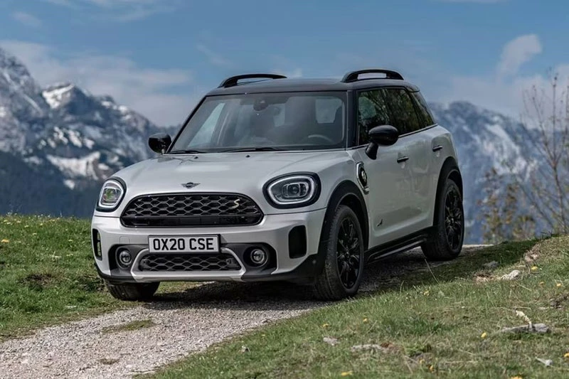 =9. Mini Cooper Countryman 2023 (công suất tối đa: 134 mã lực).