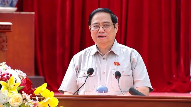 Thủ tướng Phạm Minh Chính đánh giá cao các ý kiến rất thẳng thắn, chân thành, trách nhiệm của cử tri đồng thời trả lời đầy đủ, xác đáng các kiến nghị của cử tri.