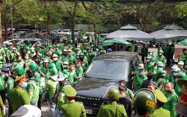 Bộ Công thương vào cuộc vụ Grab thu phụ phí thời tiết nắng nóng