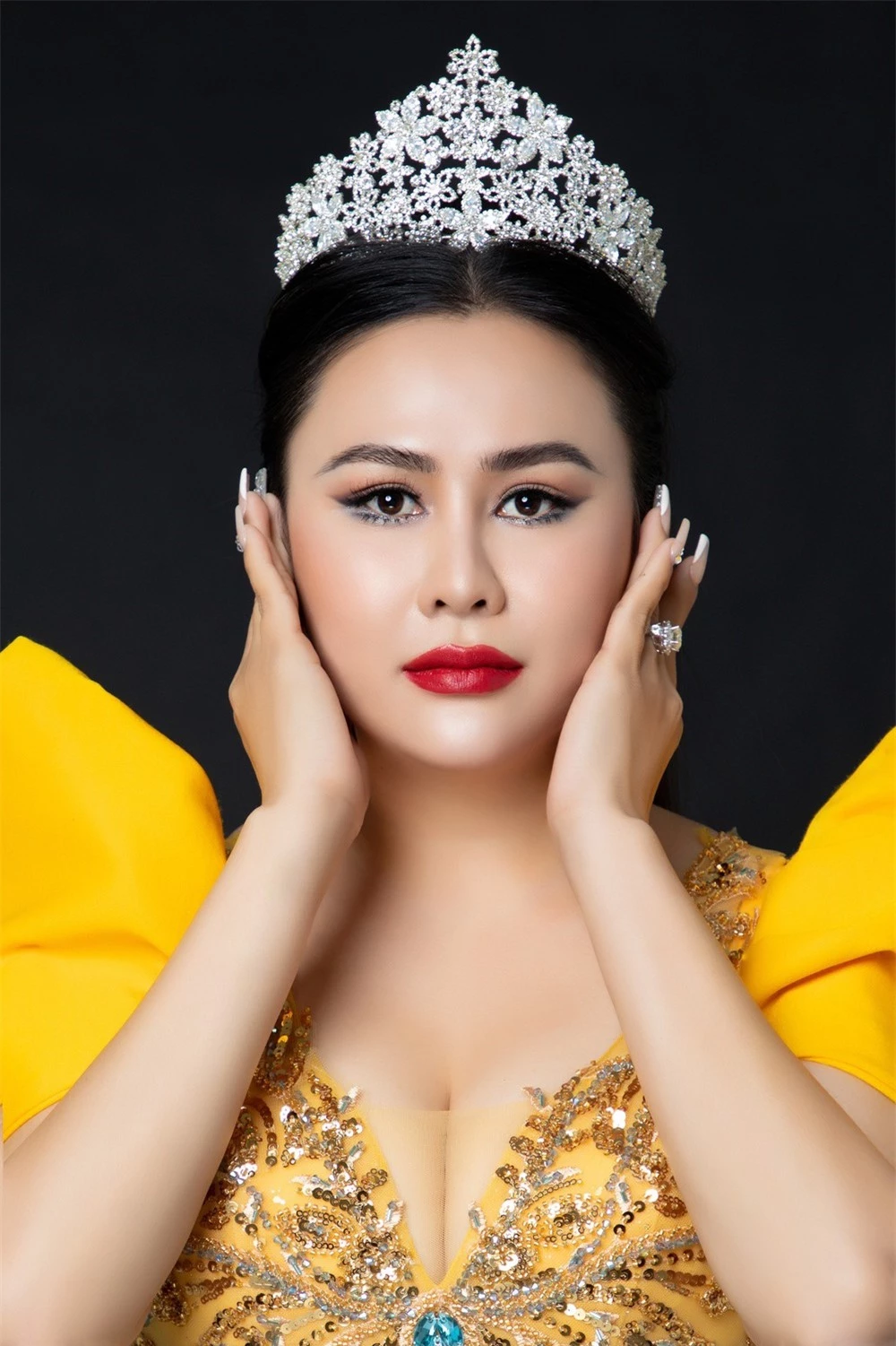 Lý Kim Ngân áp lực khi ngồi ghế giám khảo Hoa hậu Doanh nhân Việt Nam 2022 - Ảnh 8.