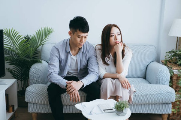 Ngay đêm tân hôn tôi đã phải thức trắng, nhưng vừa nói nguyên nhân thì vợ chồng cãi nhau và vợ đòi phân phòng ngủ riêng