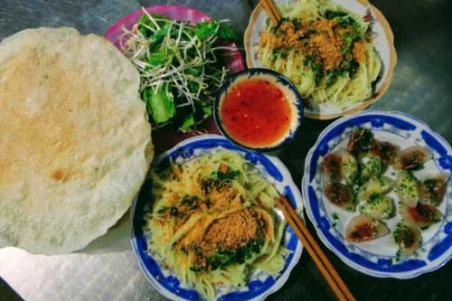 Món bánh dây đặc sản Bồng Sơn, Bình Định: Trông dân dã mà đã ăn là không thể dừng đũa