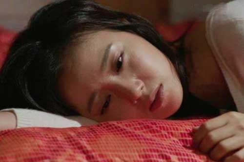 Có bầu bị người yêu đá, nhắm mắt lấy anh xe ôm làm chồng để rồi đêm tân hôn chết lặng vì...