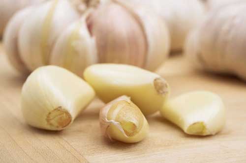 Cơ thể có 4 dấu hiệu này thì không nên ăn nhiều tỏi kẻo rước thêm bệnh