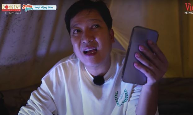 2 ngày 1 đêm: Đi quay xa nhà, Trường Giang gọi điện kể lịch trình với Nhã Phương