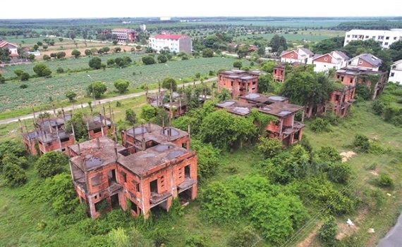 nhưng Nhơn Trạch vẫn “án binh bất động”, nằm âm u, hoang lạnh lạ thường vì không có dân về ở