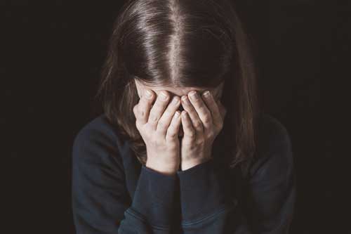 Lấy chồng thành phố khiến cả họ vui mừng, rốt cuộc bị mẹ chồng đánh cho bầm dập khiến cư dân mạng phẫn nộ