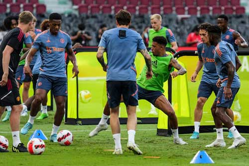 6 dấu ấn chiến thuật của Ten Hag sau 1 tuần huấn luyện MU