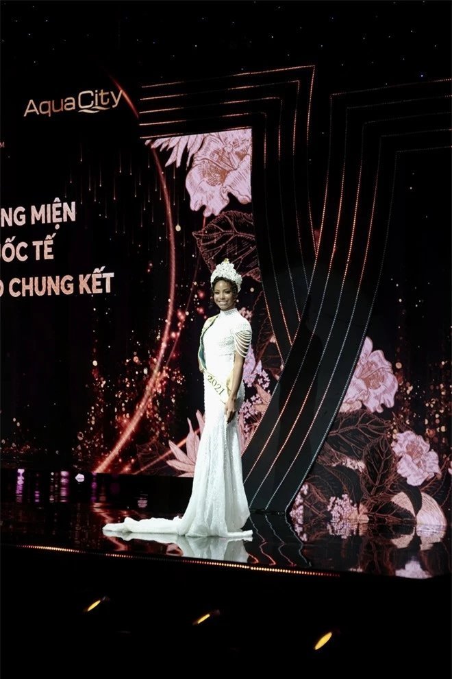 Họp báo Chung kết Hoa hậu các Dân tộc Việt Nam: Trương Ngọc Ánh - H’Hen Niê quyền lực, công bố 2 giám khảo quốc tế - Ảnh 10.