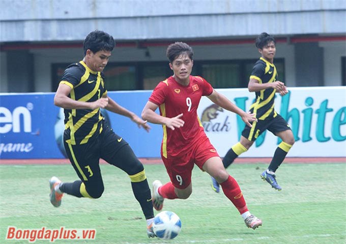 Nỗ lực của U19 Việt Nam trong hiệp 2 không thể tạo nên màn ngược dòng - Ảnh: Phan Hồng