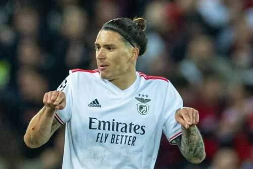 Bom tấn của Liverpool bị chê tơi tả sau thảm bại trước MU