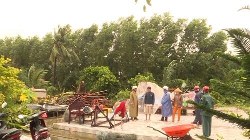 Mưa giông gây thiệt hại nhiều tài sản ở các tỉnh miền Tây Nam bộ

