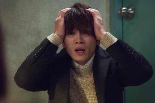 Đi công tác nước ngoài 2 tuần trở về, choáng váng khi giáp mặt tình nhân của vợ ngay tại nhà