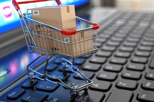 Vợ ở cữ 5 tháng mua váy 250 nghìn, nhận được 1 loạt tin nhắn từ chồng: "Ở nhà ăn bám mà xài hoang"