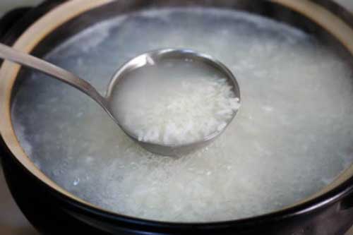 Chỉ mẹ các cách nấu cháo nhanh nhừ, sánh mịn, rút ngắn thời gian tiết kiệm nhiên liệu