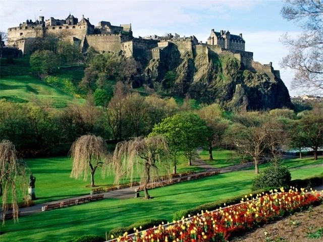 7 lâu đài cổ kính đẹp nhất tại Vương quốc Anh 11
