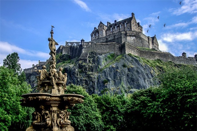 7 lâu đài cổ kính đẹp nhất tại Vương quốc Anh 12