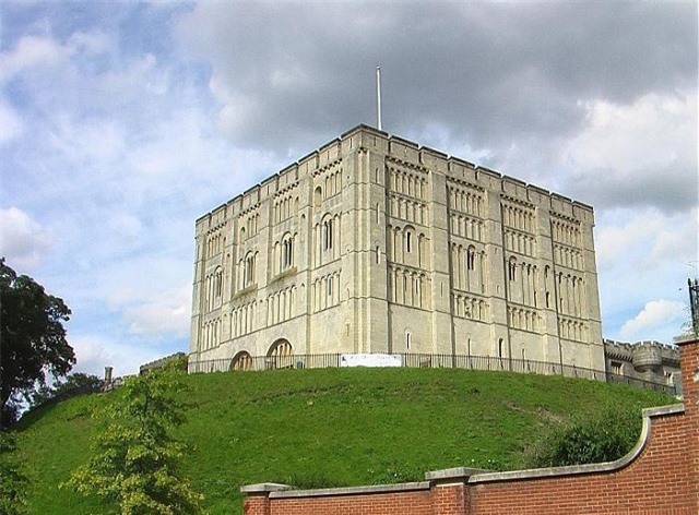 7 lâu đài cổ kính đẹp nhất tại Vương quốc Anh 2
