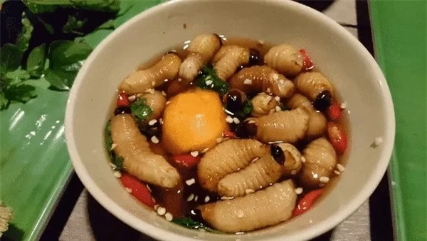 Những món ăn ở Việt Nam thách thức lòng can đảm của người thưởng thức: Có món là đặc sản được săn lùng với giá cao - Ảnh 4.
