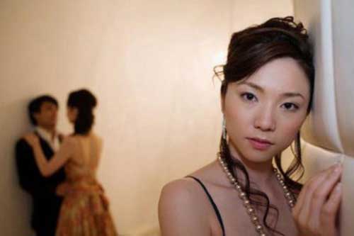 Sau câu nói "chí mạng" của bồ nhí, tôi quyết tâm giành lại chồng cũ